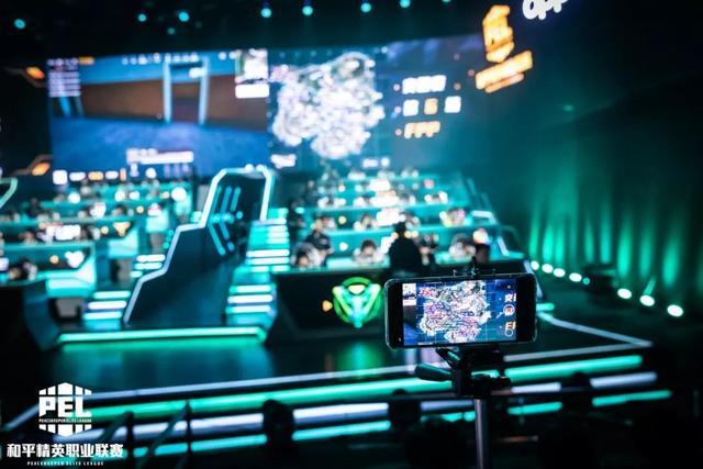 但也为年轻 但也为年轻