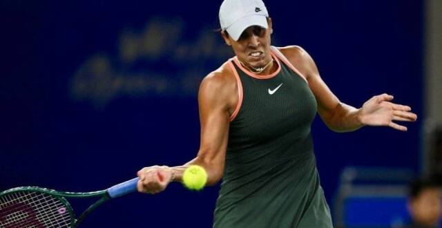 后防中坚 后防中坚